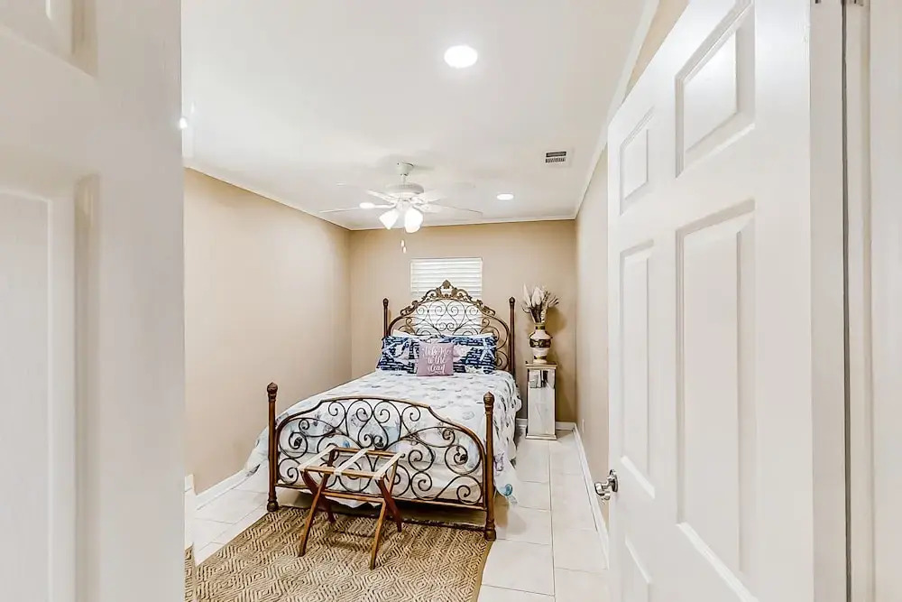Home Near the Beach & Golf With Inviting Patio, Fireplace, AC, & Washer/dryer