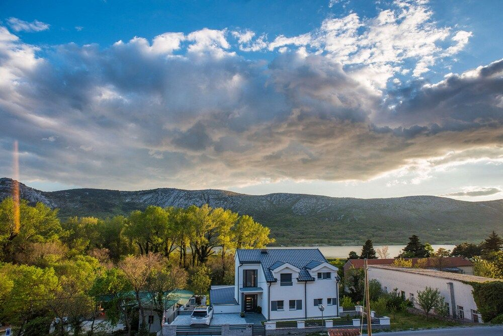 Apartments Ivona