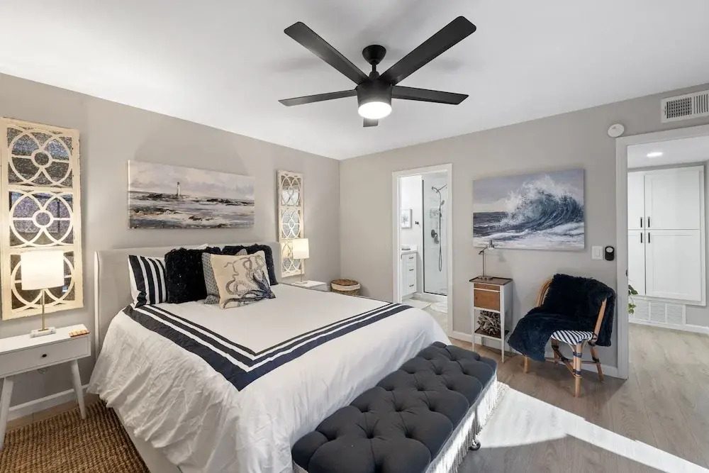 Designer Seville Condo w Golf Mountain Views