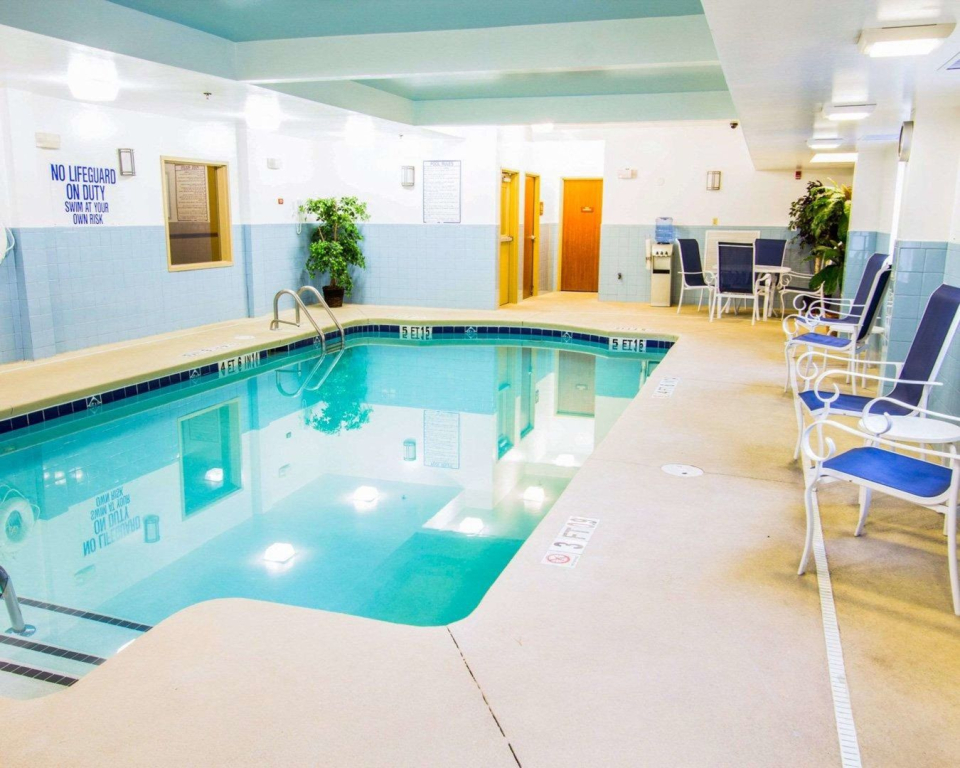 Comfort Inn & Suites Charleston Airport Convention Center