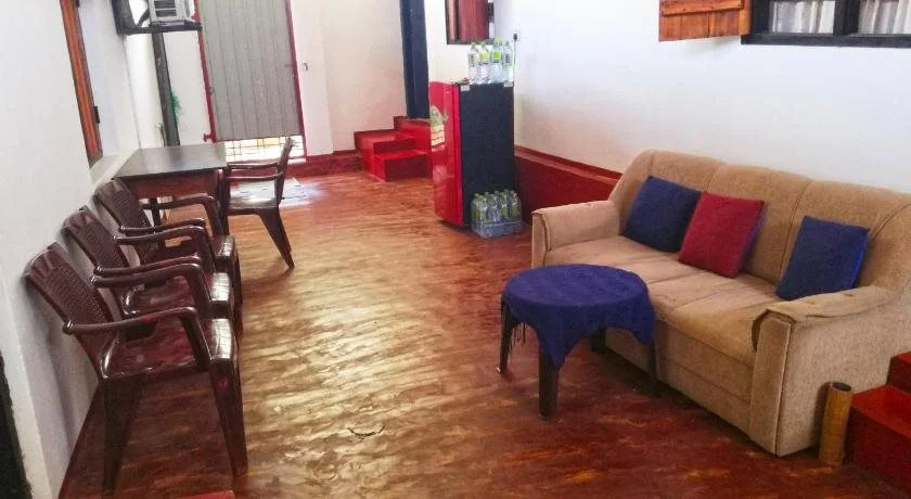 20 House Arugam
