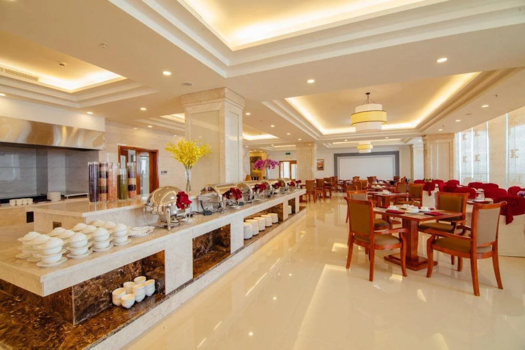 Gold Coast Hotel Resort & Spa