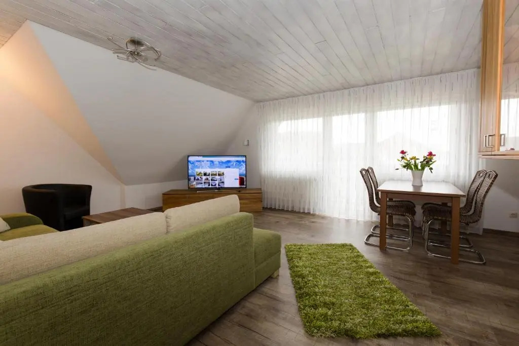 Ferienwohnung Haus zum Seehund mit Pool, Garten und Tischtennisplatte