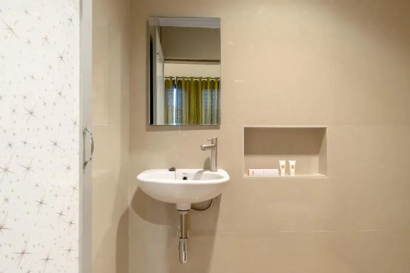 OYO 1585 Ring Road Residence