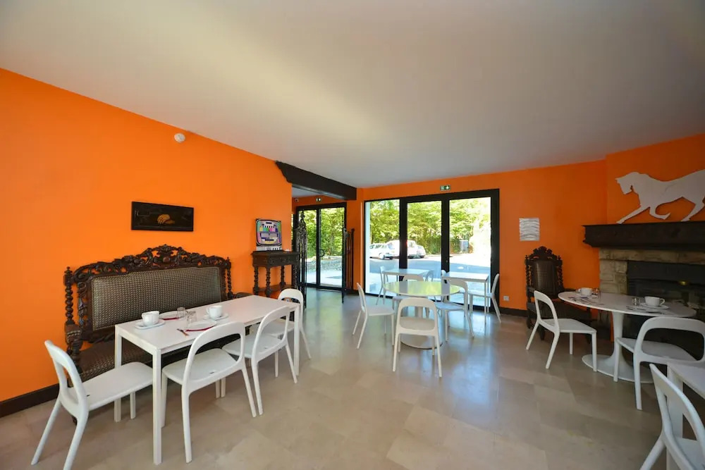 Logis - Hotel et Restaurant La Mire
