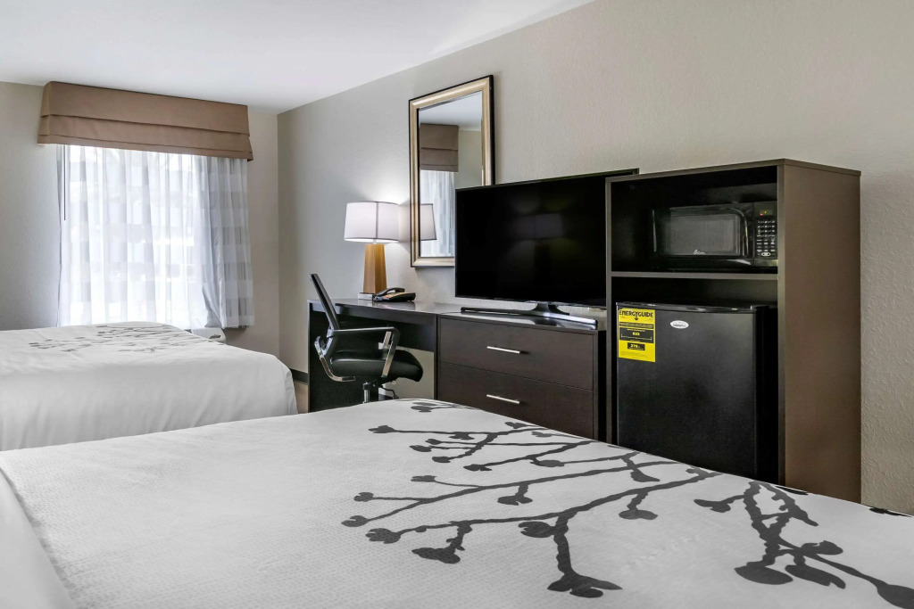 Sleep Inn & Suites Brunswick North