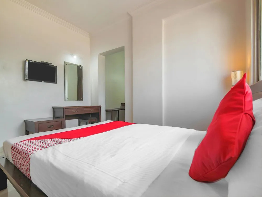 OYO 28178 Mega Inn