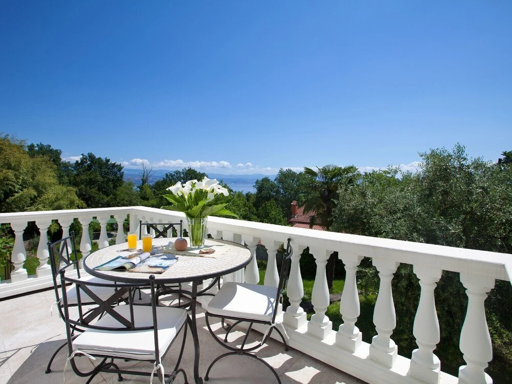 Villa Lovran, heated pool and Spa