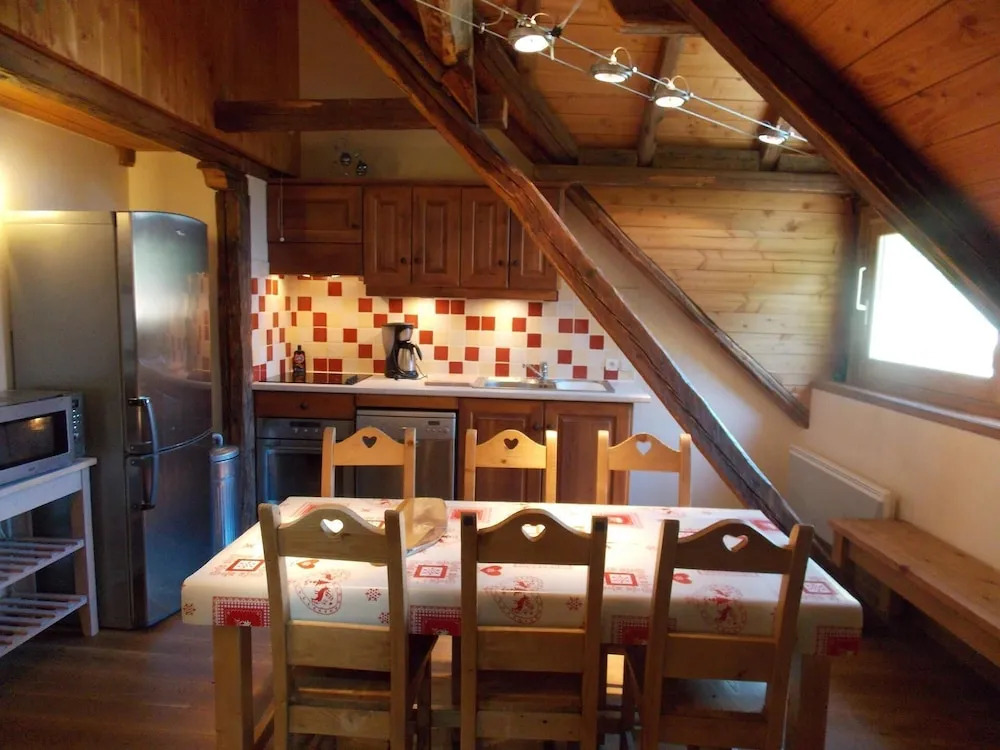 Alpe DE Virgile - Chez Adrienne : 3 Pièces 8 à 10 Personnes / 3 Rooms 8 to 10 People