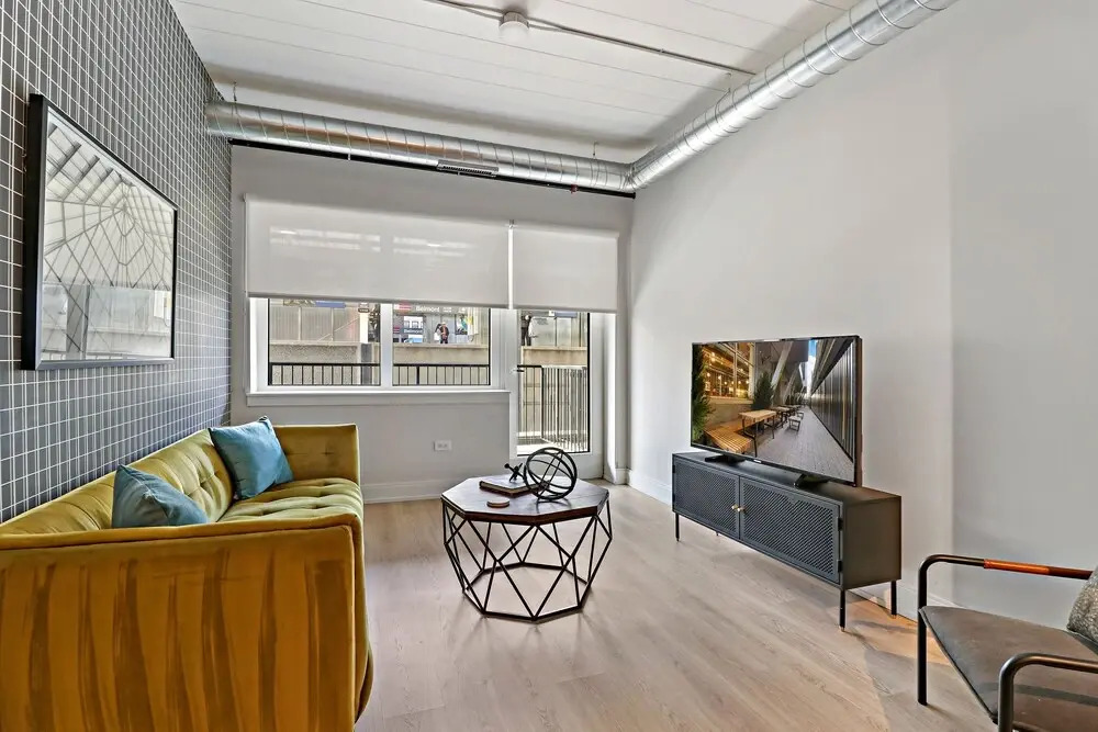 Beautiful 1BR Apt w Laundry in Belmont