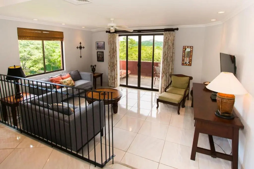 Recently Renovated Luxury Condo with Resort-Style Beach Club Access and Ocean Views