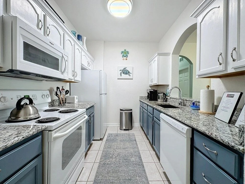 Summer Dreams 3 Bed Condo In Windsor Hills 3 Bedroom Condo by RedAwning