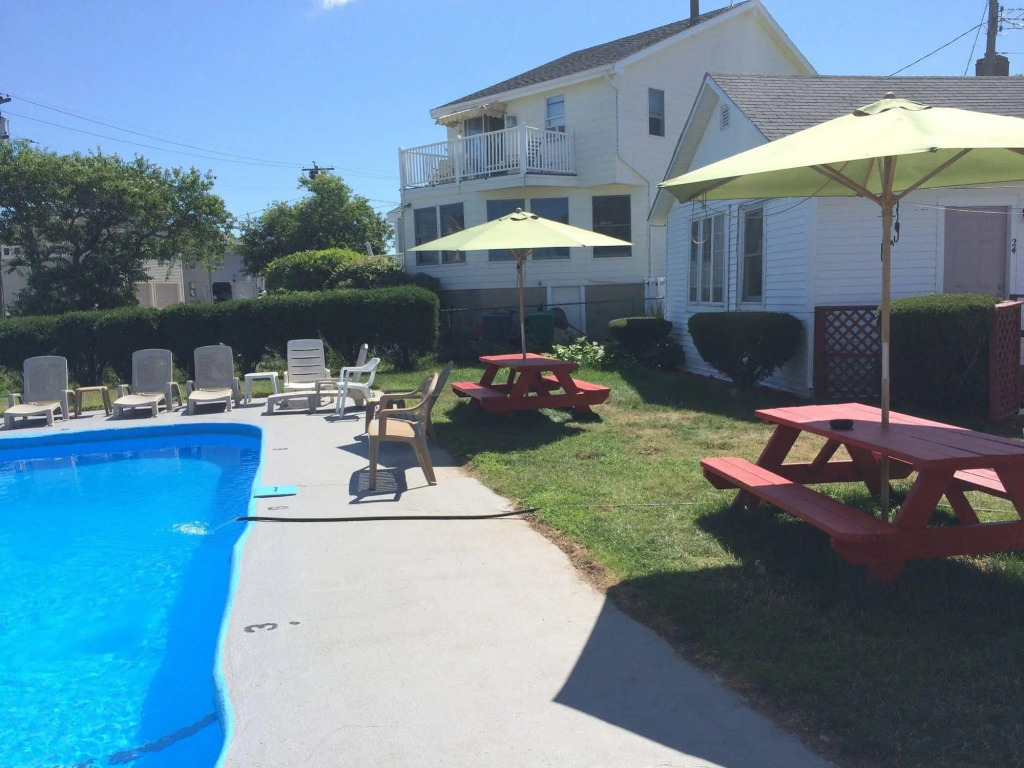 Sun and Surf Motel