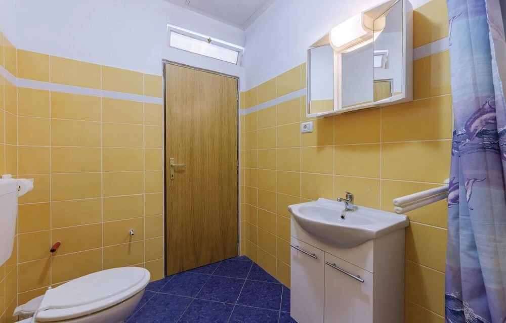 Stunning Home in Banjole With Wifi and 5 Bedrooms