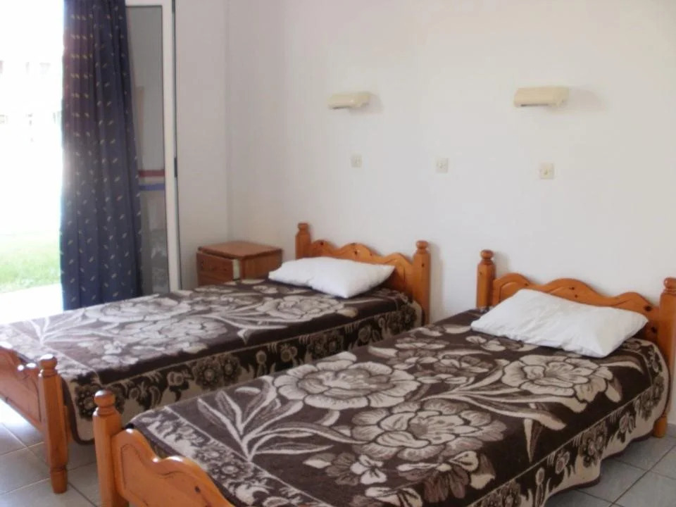 Adonis Apartments