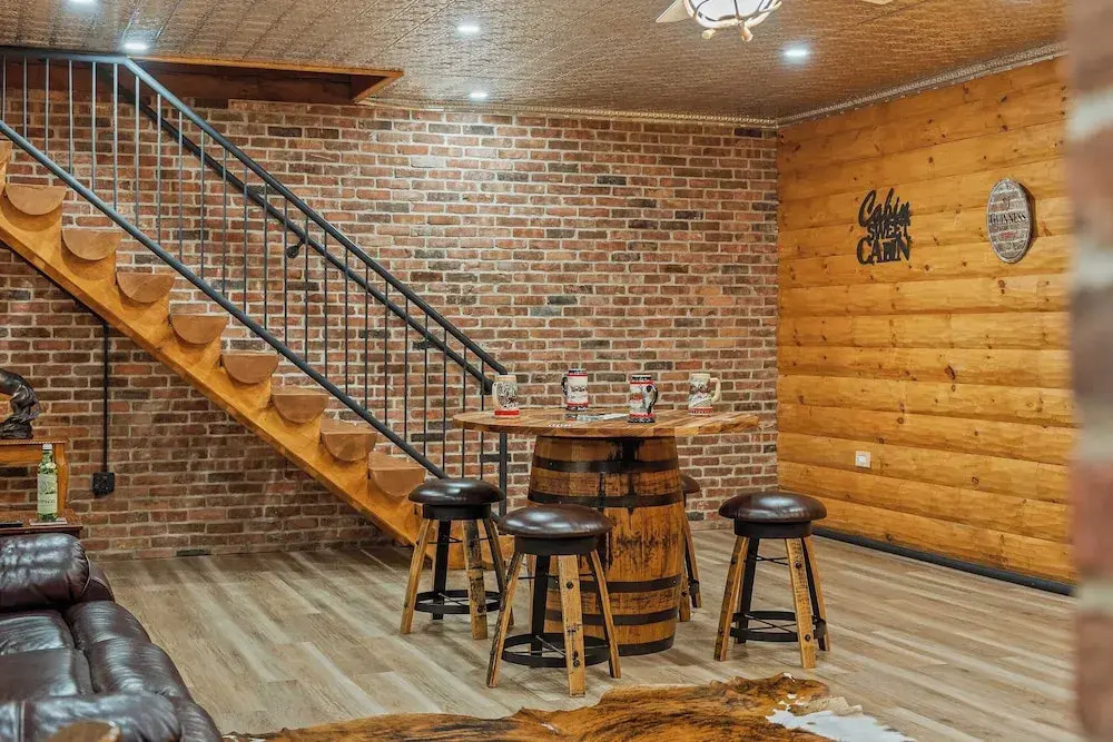 Bigwood Cabin Near Camelback Skiing, Hot Tub, Game Room, Firepit & Yard
