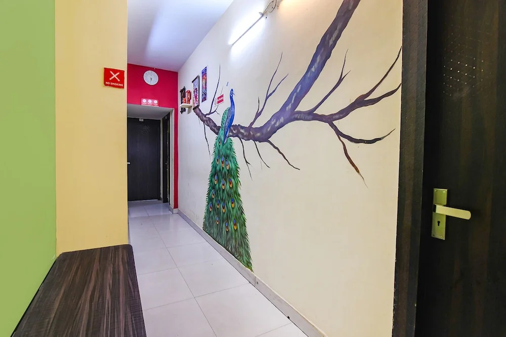 Fabhotel Eco Inn