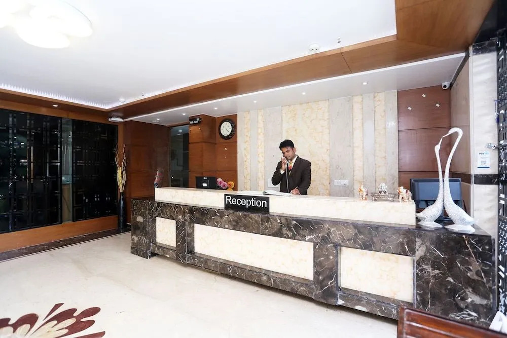 OYO 768 Hotel The Light House