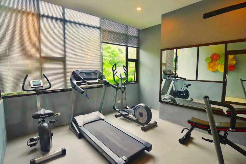 Tree Boutique Residence - Quiet Oasis - Stunning View, Pool & Gym