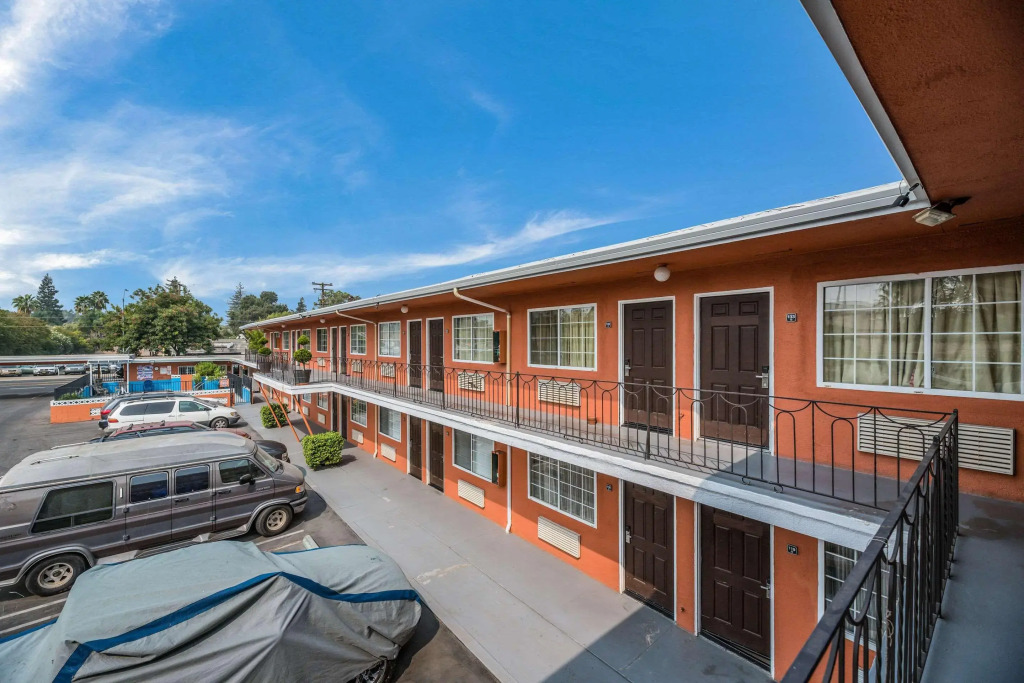 Rodeway Inn Modesto near Downtown