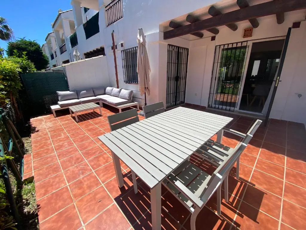 Preciosa casa de 4 habitaciones y 3 baños, Urbanización Los Naranjos, Puerto Banus