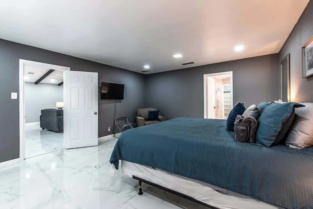 Contemporary Coastal Oasis Awaits