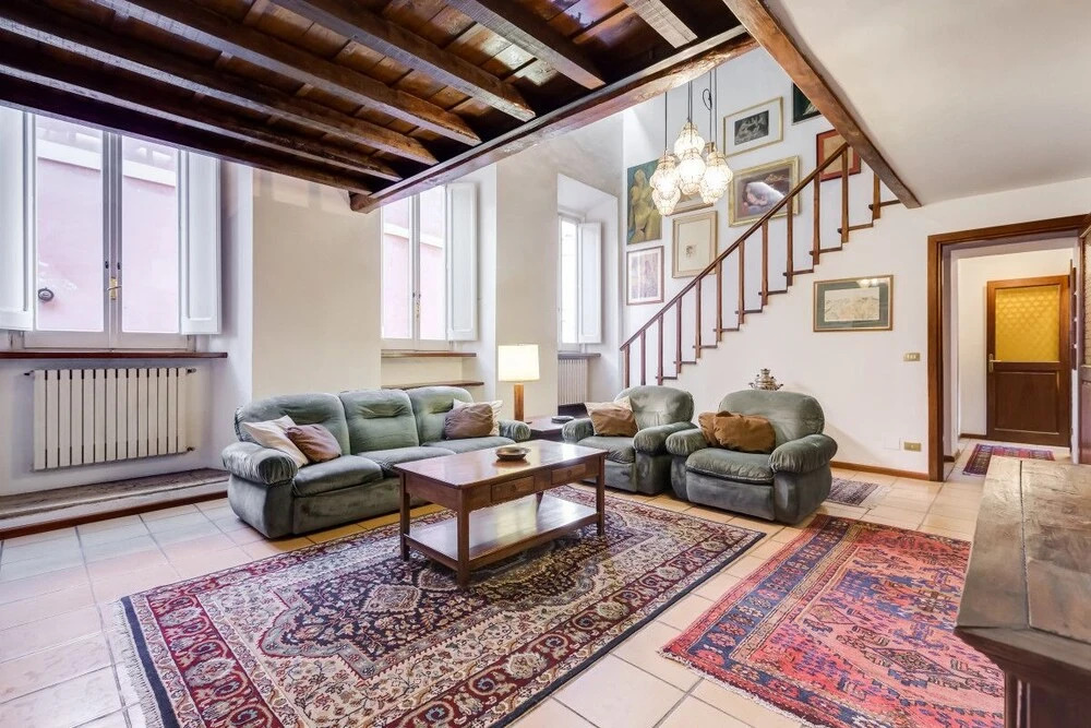 Large and Comfortable 6 Guests Flat in Trastevere