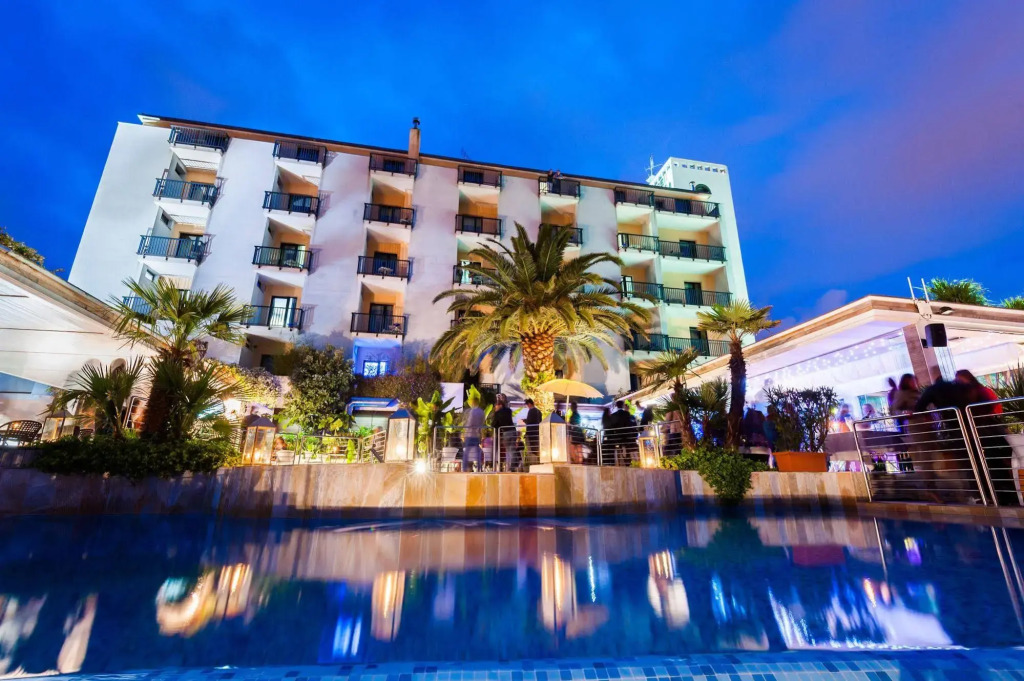 Mare Hotel