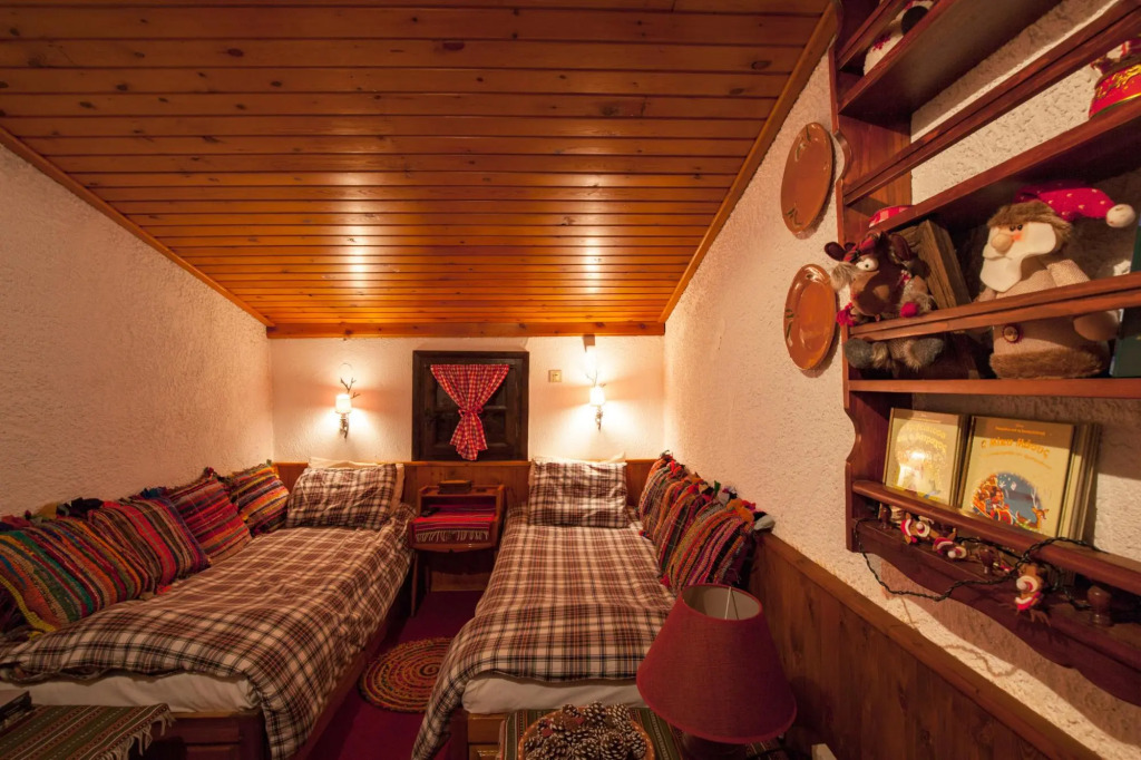 Dandy On The Hill Agoriani | Chalet Iris | Up to 6 people