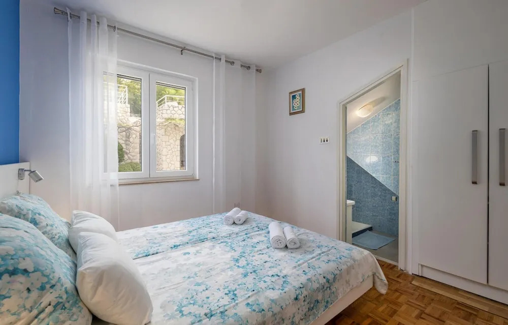 Awesome Home in Dramalj With Wifi and 5 Bedrooms