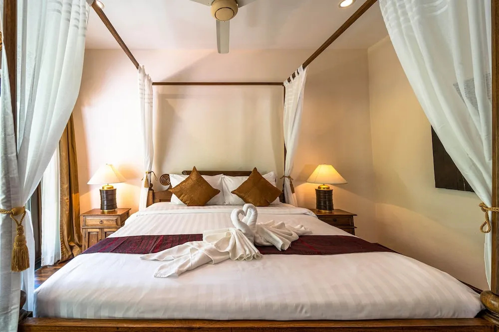 Cozy 3 Bedroom Pool Villa Close to Town - CV3L