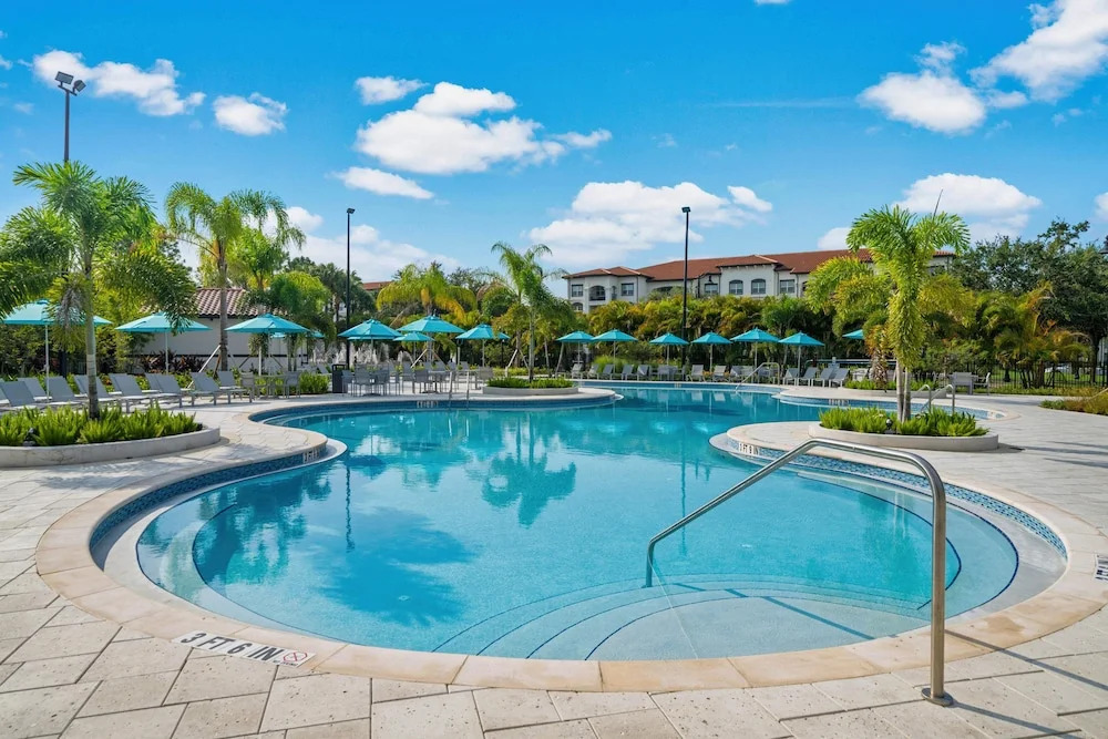 Spacious Condo in Vista Cay Resort LUXURY AWAITS