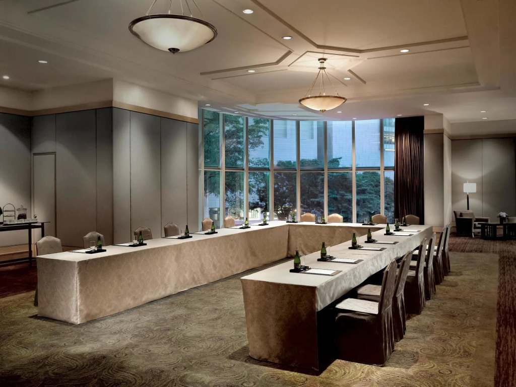 Pullman Kuala Lumpur City Centre Hotel & Residences