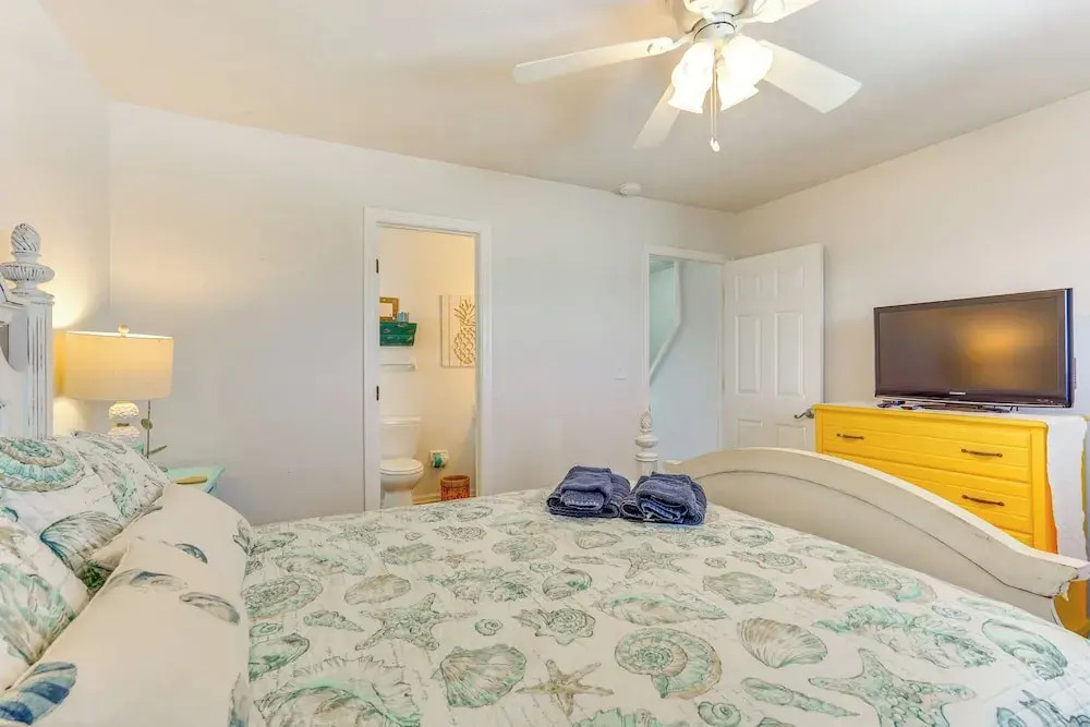Walk to Shore: Ocean View Cape San Blas Townhome