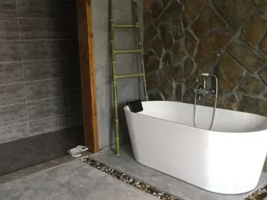 Stream Banks Private Hostel