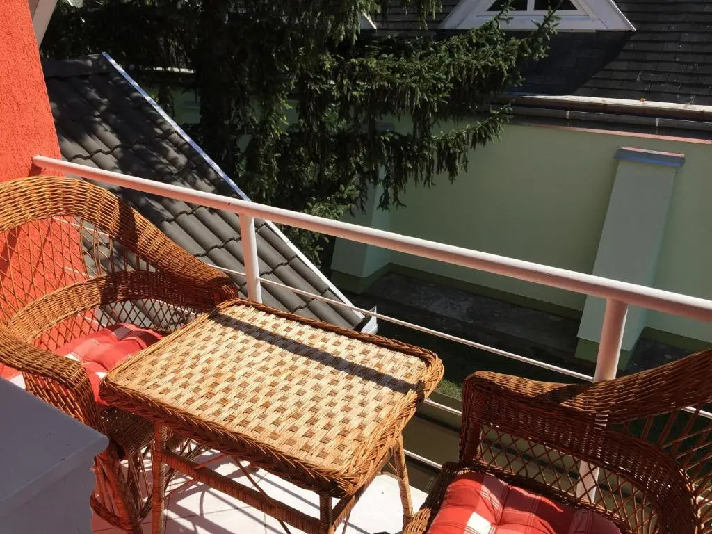 Green Park Apartment