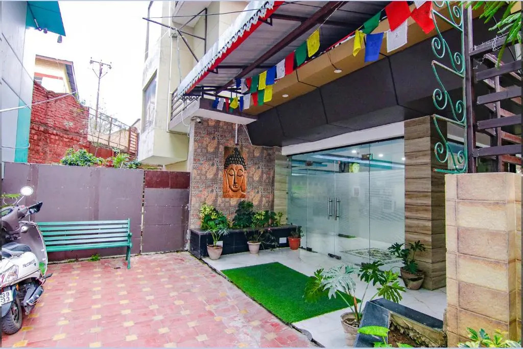 Fabhotel City Plaza