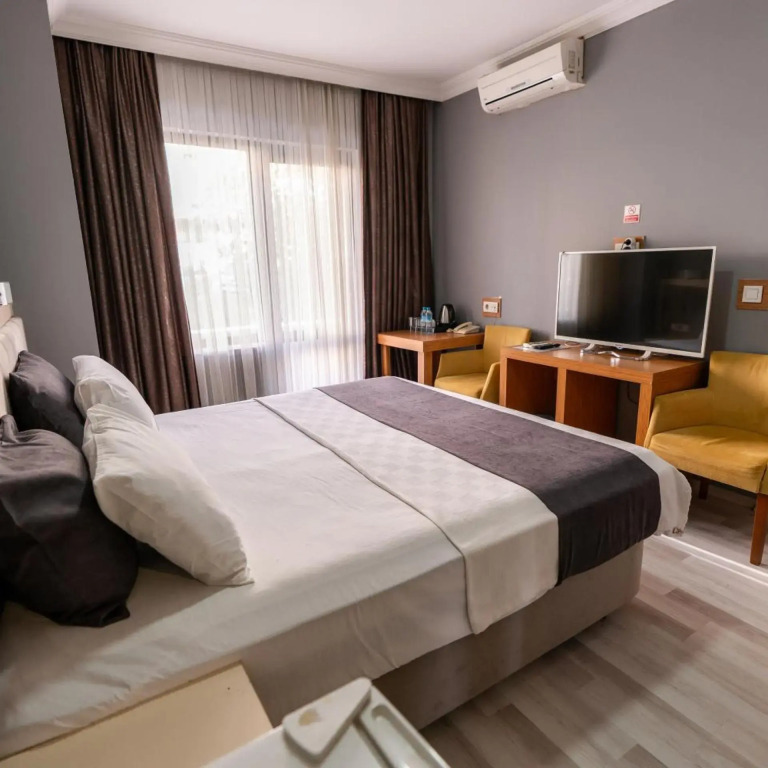 Emsa Palace Hotel