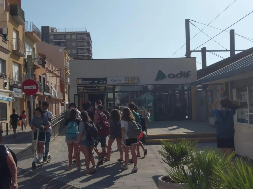 Luxury Apartment Accommodation, next to beach & train station Calella