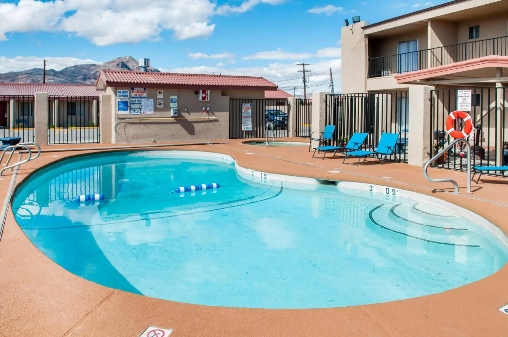 Econo Lodge Inn & Suites Socorro