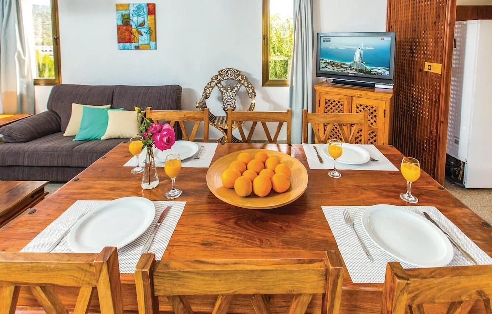 Stunning Home In Argaka With Wifi