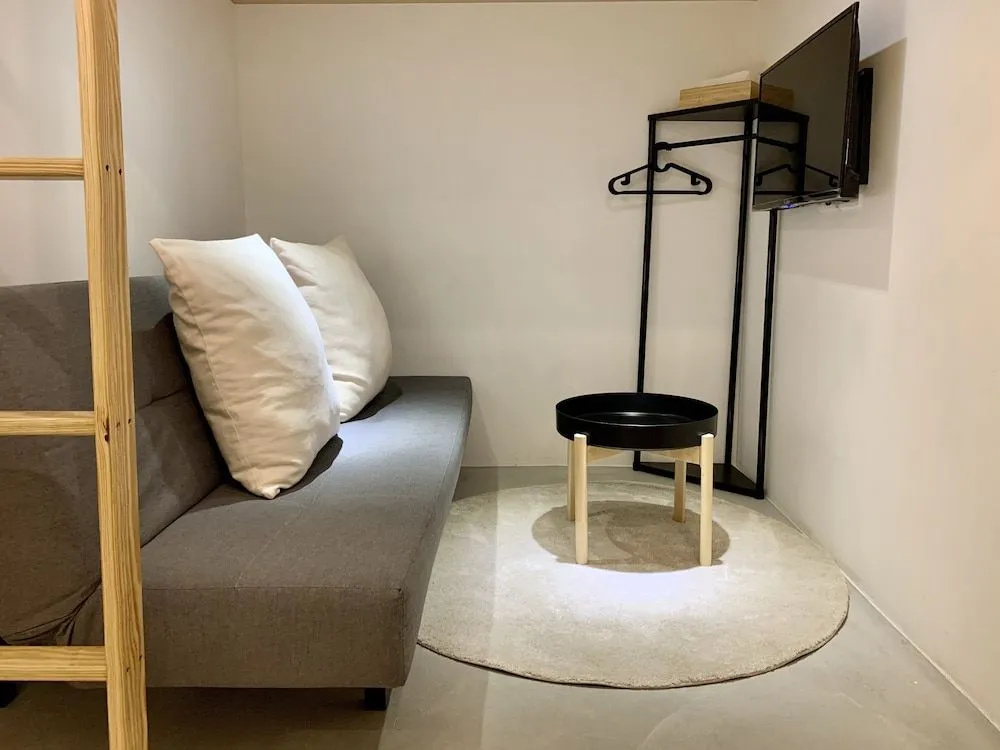 PlainStay Hostel