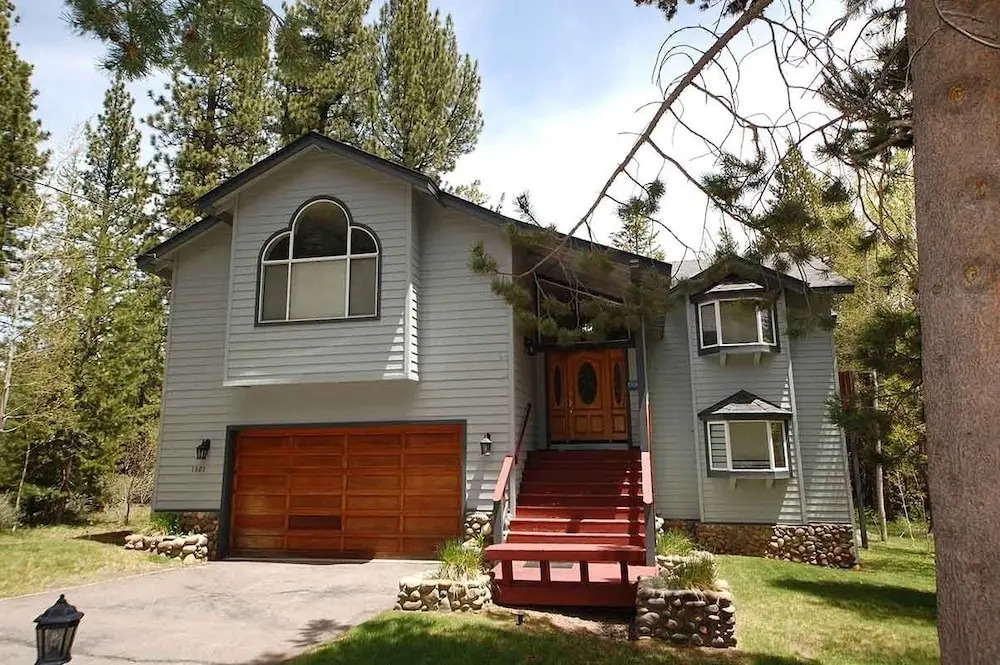 1801 Jicarilla Drive 4 Bedroom Home by RedAwning