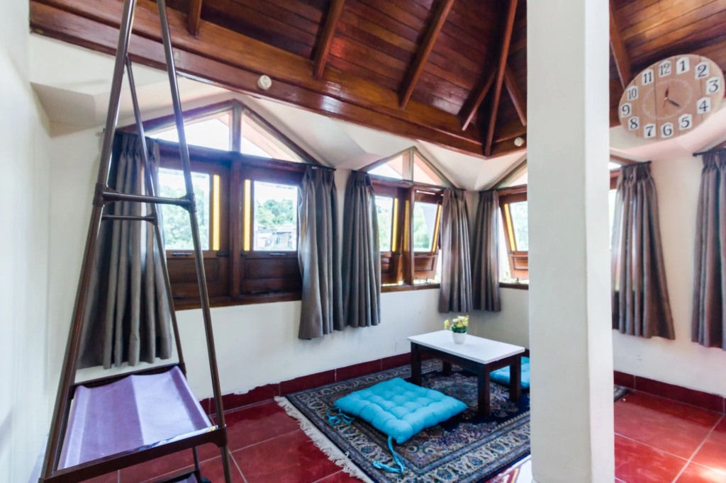 PELE Backpacker Guesthouse
