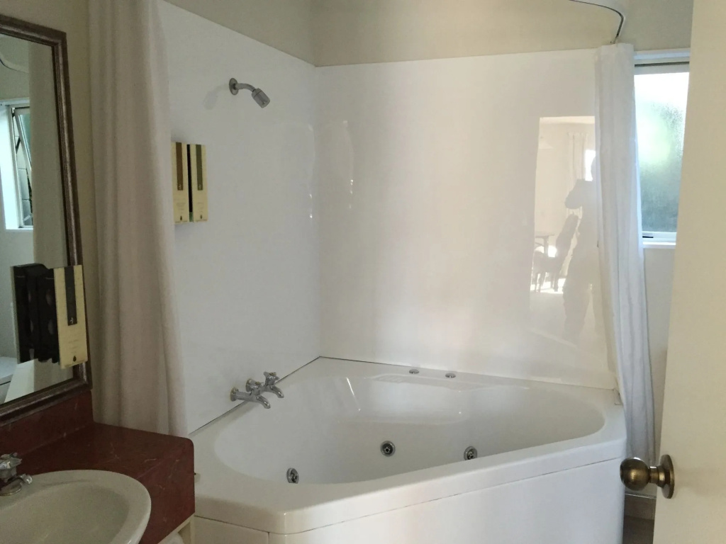 Tuscana Motor Lodge