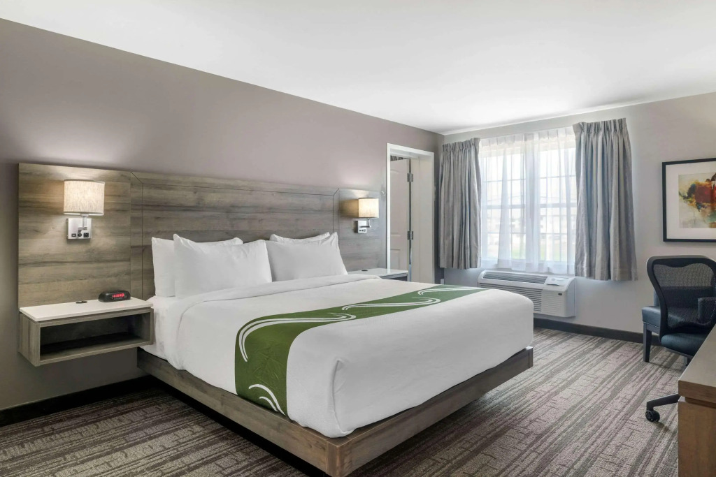 Quality Inn & Suites Amsterdam