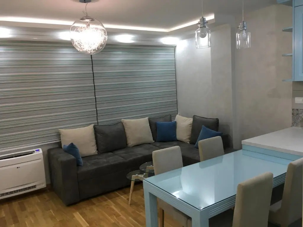 Panoramic sea view 3-bedroom apartment 50 m from the sea