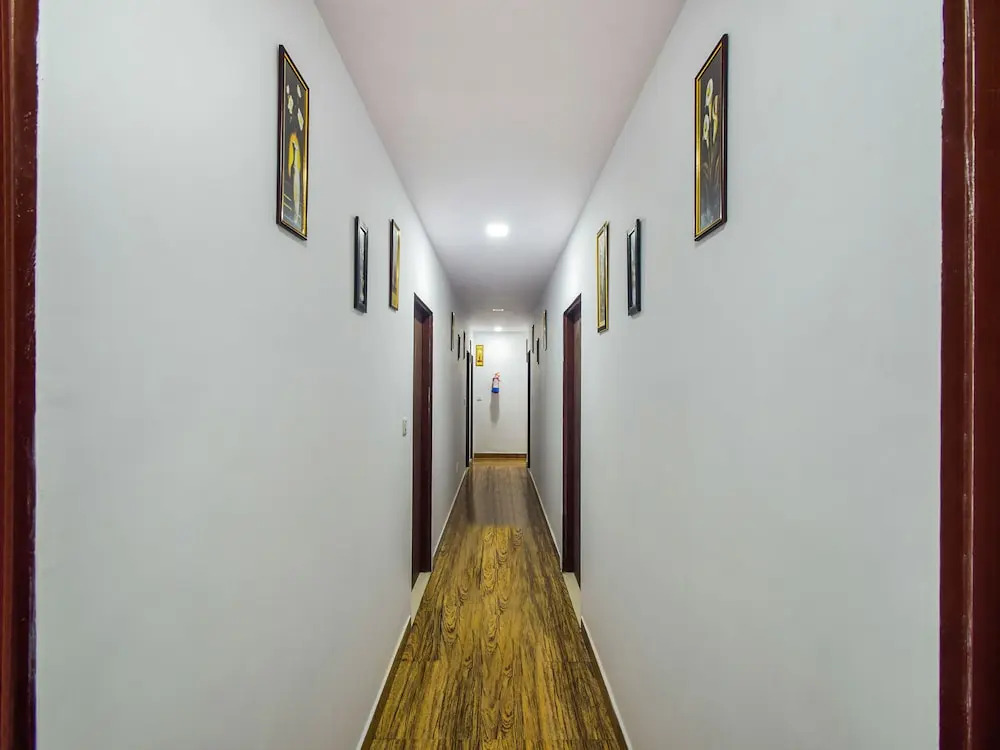 OYO 23492 Hotel Blue Sapphire