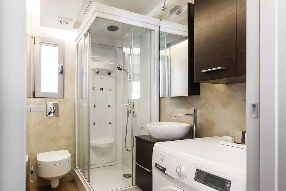 Striking 1BR Apartment in Kolonaki B