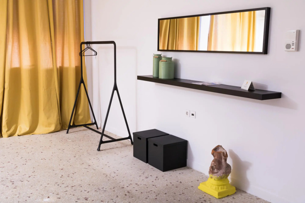 Loft at Historical Center of Athens w Acropolis View